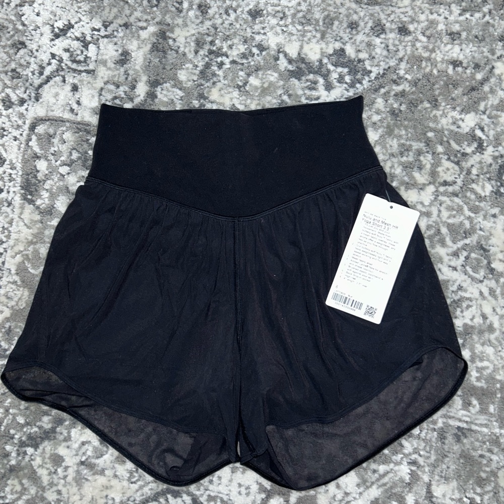 Lululemon Nulu and Mesh HR 3.5” shorts